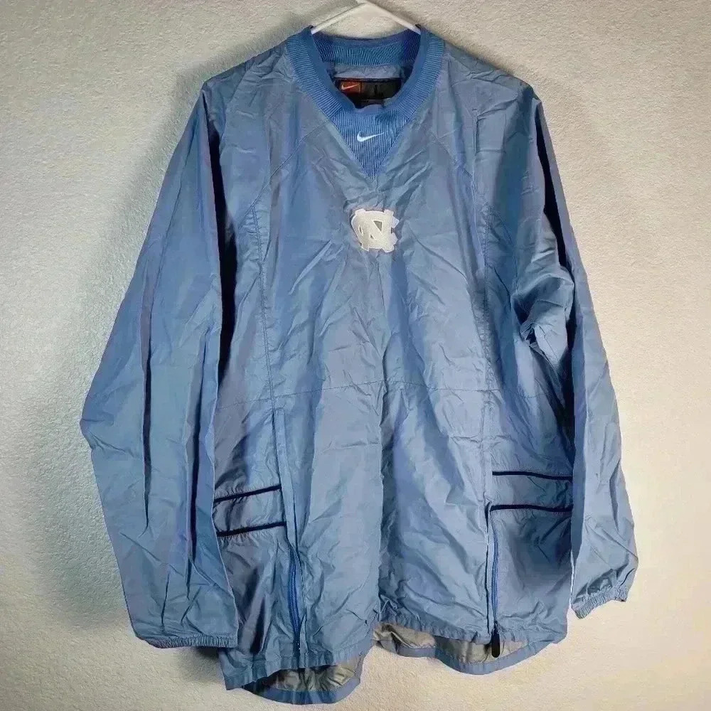 Vintage UNC Carolina Nike Team Windbreaker Sweatshirt L Center Swoosh Tar Heels